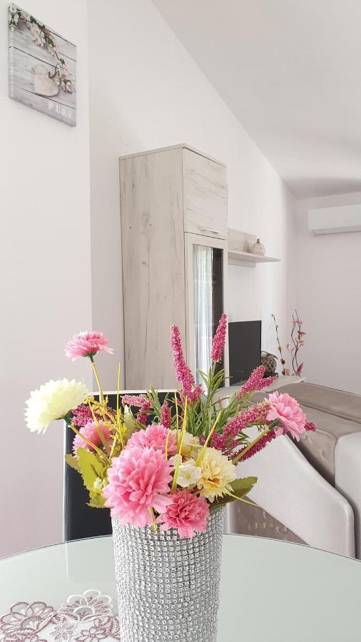 Apartment Jelena Sutvara Kotor Exterior photo